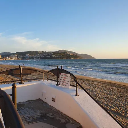 Casa Fronte Mare Con Terrazzone *