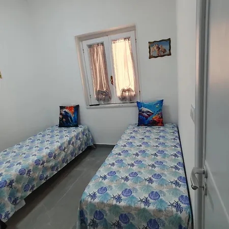 Casa Fronte Mare Con Terrazzone