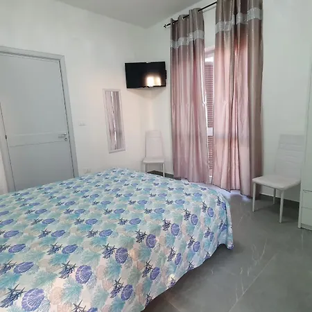 Casa Fronte Mare Con Terrazzone